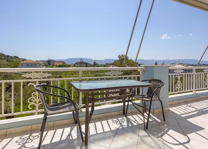 Appartement Mavretas 4 *